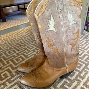 Dan Post, Vintage cowboy boots for women. Worn